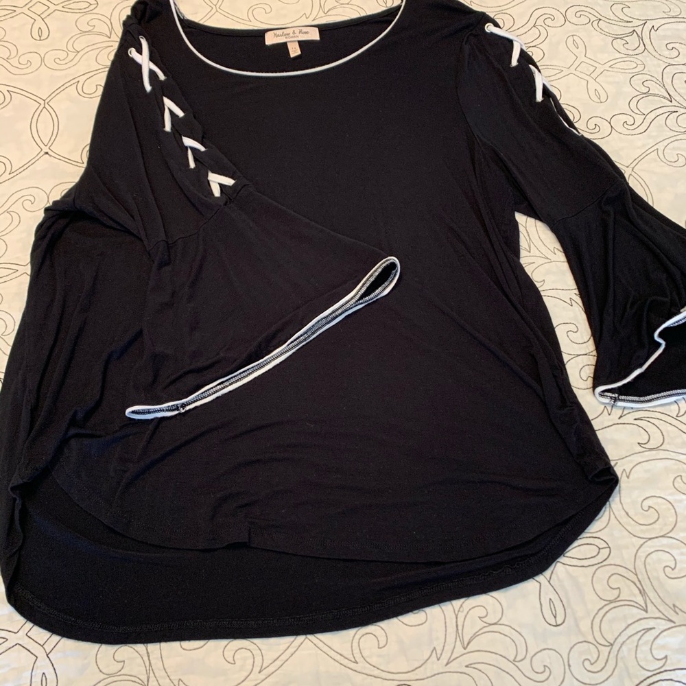 Black and white Blouse